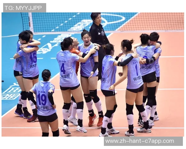 辽宁女排与八一女排激战正酣争夺排球赛场荣耀的巅峰对决